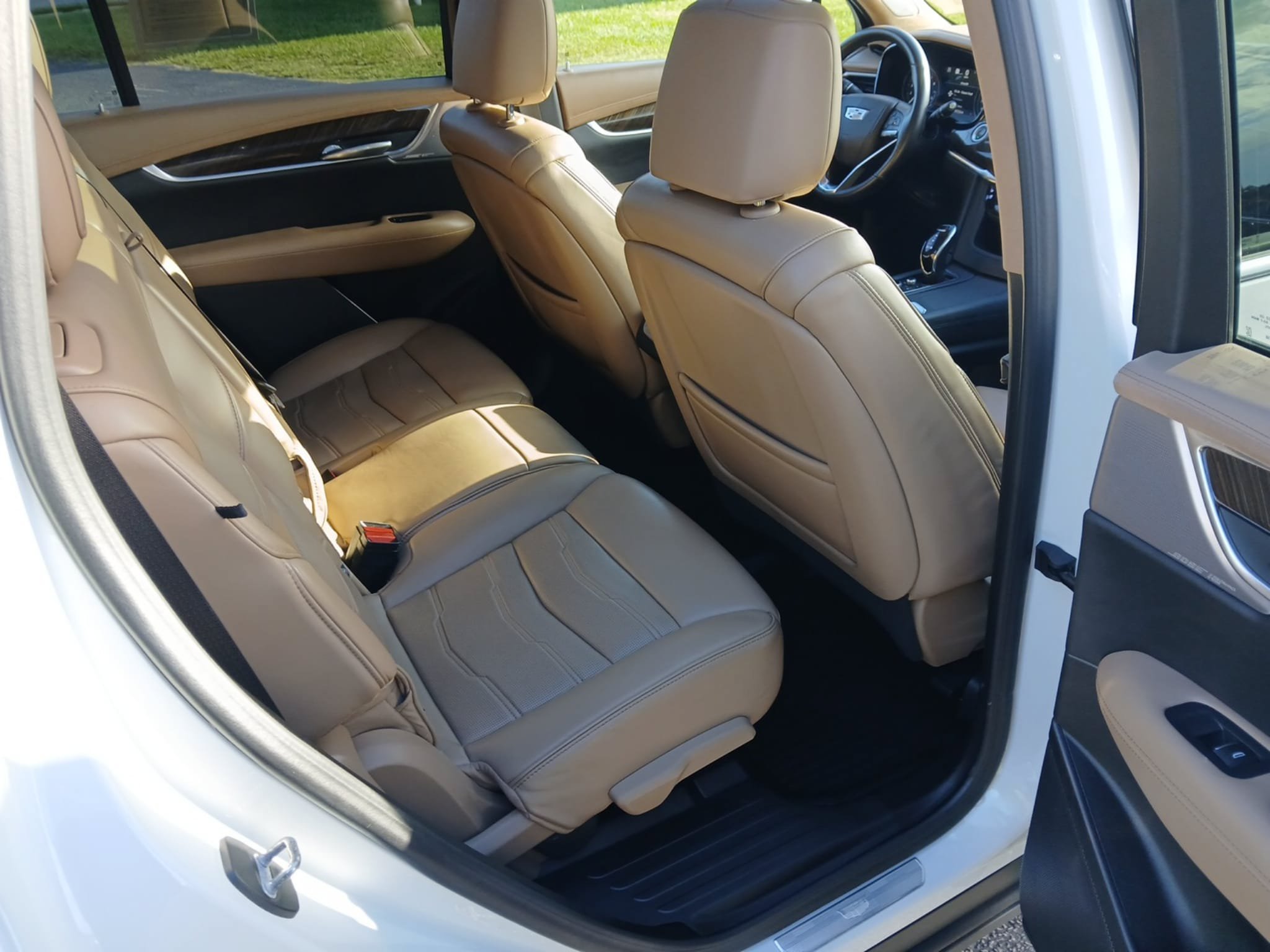 Used 2022 Cadillac XT6 Premium Luxury w/ Platinum Package AWD/4WD image 32