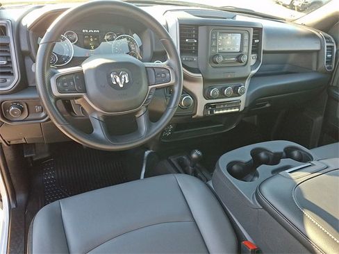 Used 2024 RAM 2500 Tradesman w/ Chrome Appearance Group image 11