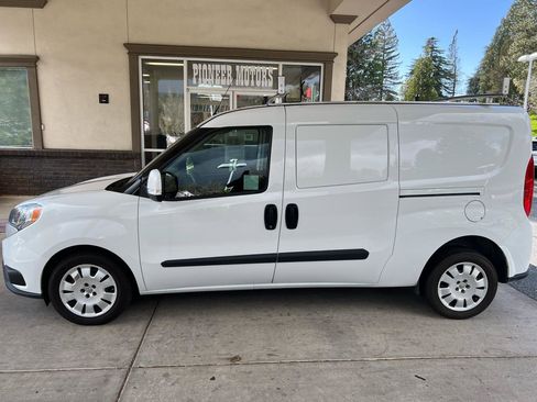 Used 2021 RAM ProMaster City Tradesman SLT FWD image 5