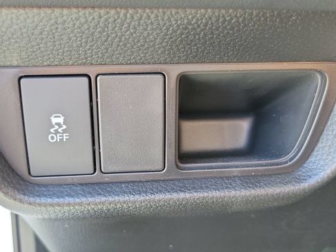 Certified 2027 Honda HR-V LX image 19