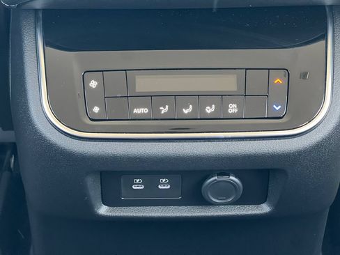 Certified 2026 Nissan Armada SV RWD image 25