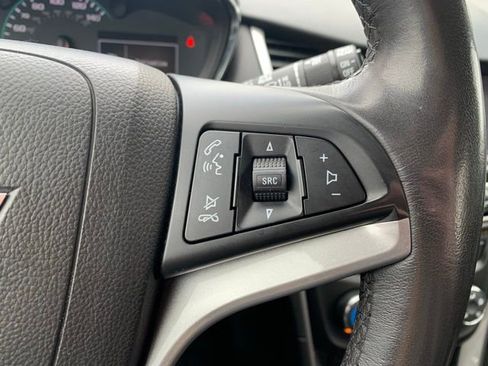 Used 2021 Chevrolet Trax LT w/ Driver Confidence Package image 18