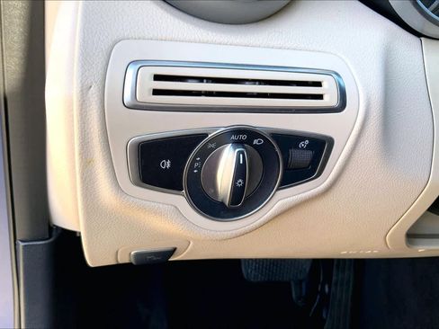 Used 2018 Mercedes-Benz C 300 Sedan w/ Premium Package image 31