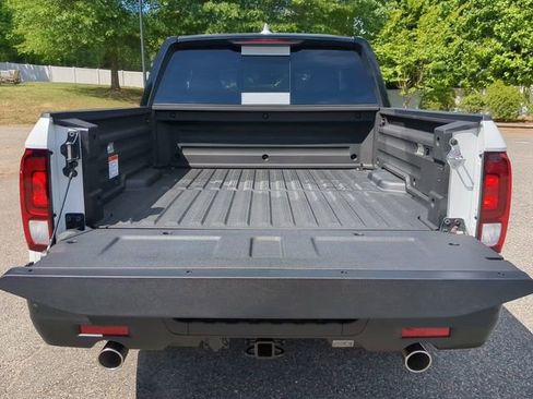 New 2026 Honda Ridgeline Black Edition image 12