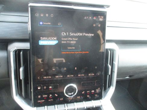 Used 2025 GMC Acadia Elevation image 16