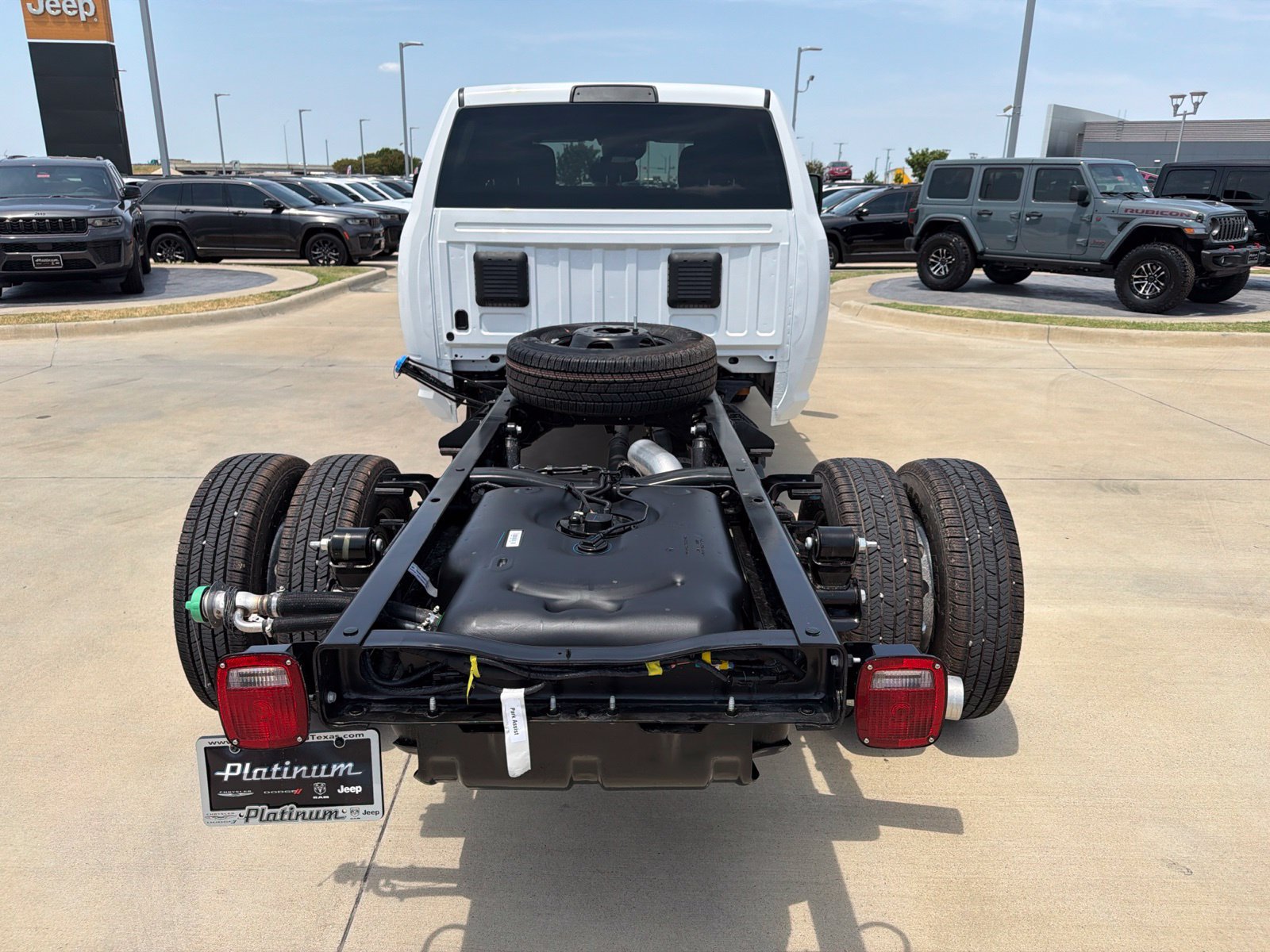 New 2026 RAM 3500 Big Horn AWD/4WD image 4