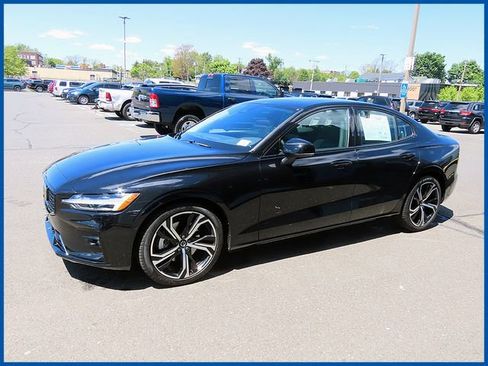 Used 2024 Volvo S60 B5 Plus w/ Climate Package FWD image 3