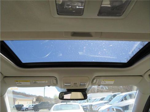 Used 2019 MAZDA CX-5 Touring image 22