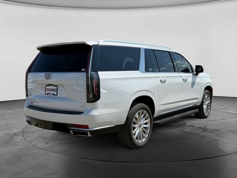 Used 2024 Cadillac Escalade ESV Premium Luxury AWD/4WD image 10
