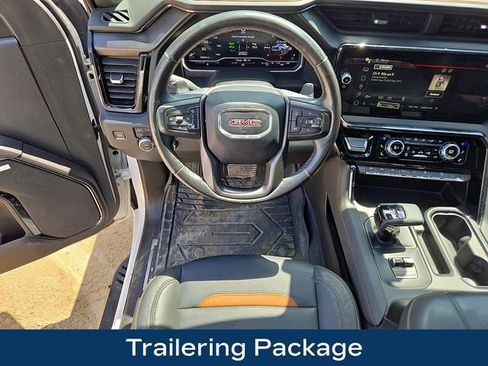 Used 2023 GMC Sierra 1500 AT4 w/ AT4 Preferred Package AWD/4WD image 3