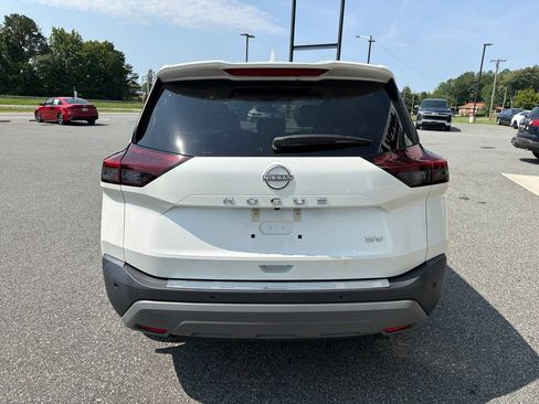Used 2023 Nissan Rogue SV w/ SV Premium B Package FWD image 8