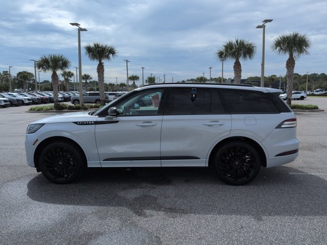 Used 2025 Lincoln Aviator Reserve w/ Equipment Group 201A AWD/4WD image 8