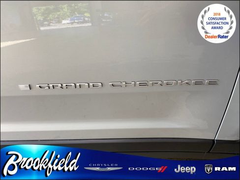 New 2025 Jeep Grand Cherokee L Limited w/ Luxury Tech Group II image 10