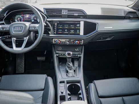New 2025 Audi Q3 2.0T Premium image 23