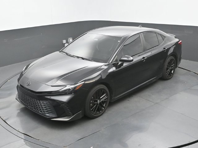 Used 2025 Toyota Camry SE FWD image 16