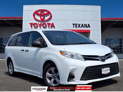 Used 2020 Toyota Sienna L image 1