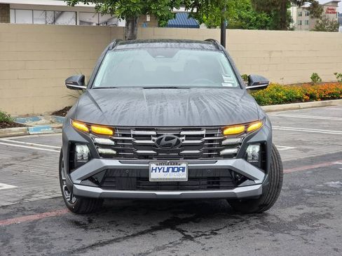 New 2025 Hyundai Tucson Limited image 3
