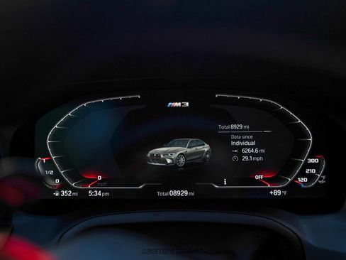 Used 2022 BMW M3 Competition w/ M Carbon Exterior Package AWD/4WD image 25