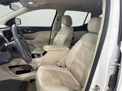 Used 2021 GMC Acadia Denali w/ Denali Technology Package FWD image 14