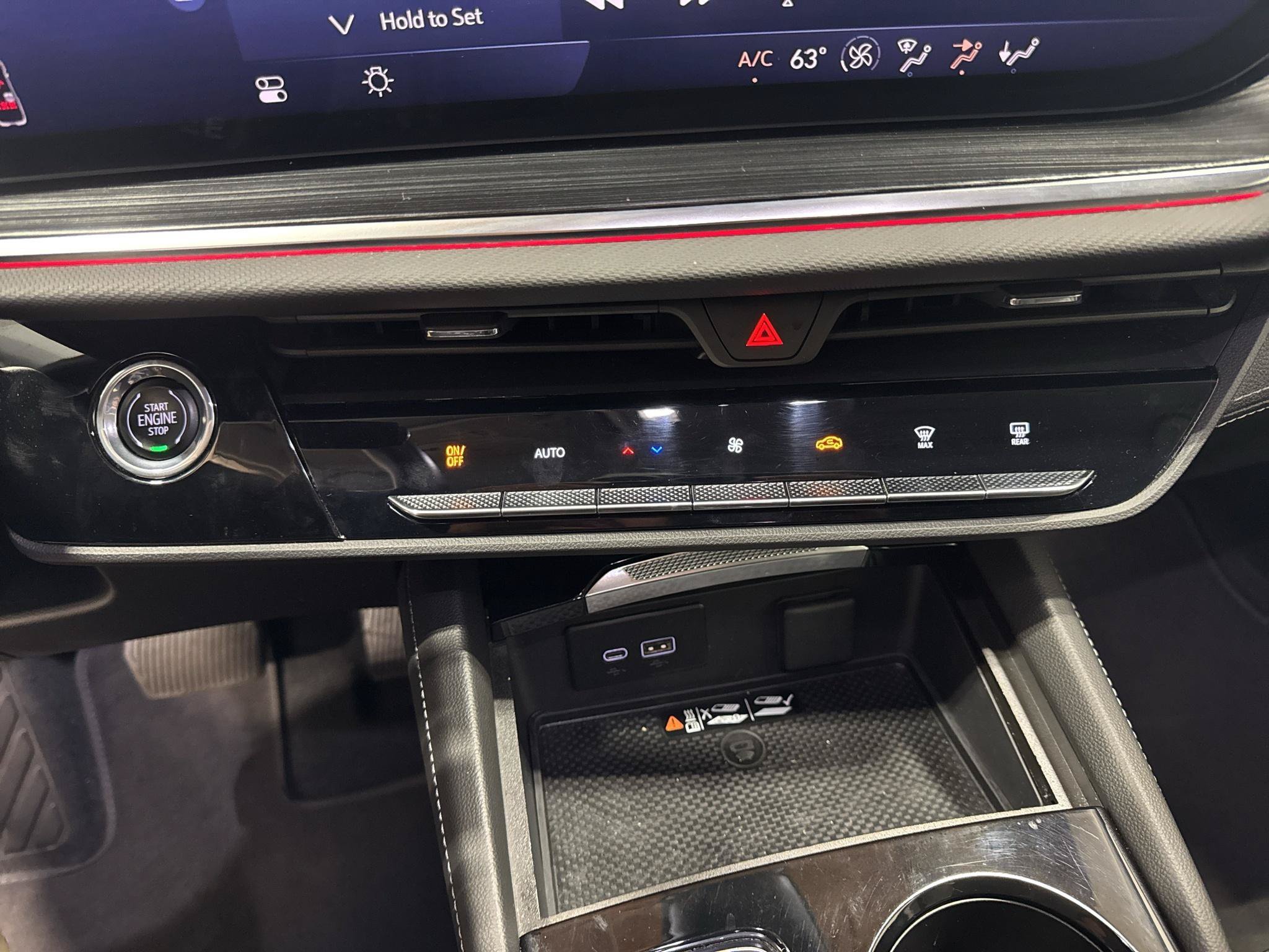 Certified 2024 Buick Envision Preferred AWD/4WD image 12