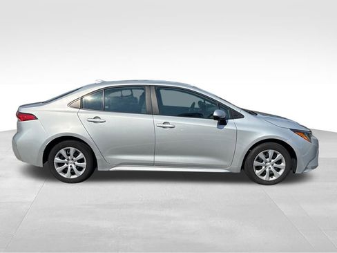 Used 2024 Toyota Corolla LE image 7