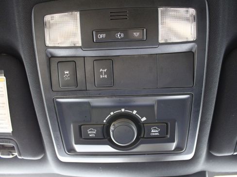 Used 2019 Toyota Tacoma TRD Off-Road image 23