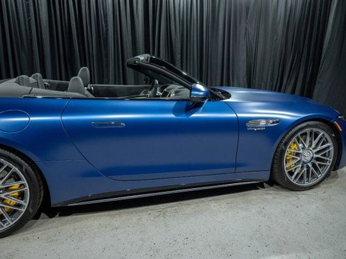 New 2025 Mercedes-Benz SL 55 AMG 4MATIC image 5