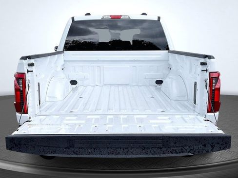 Used 2025 Ford F150 XLT w/ Equipment Group 301A Standard AWD/4WD image 9