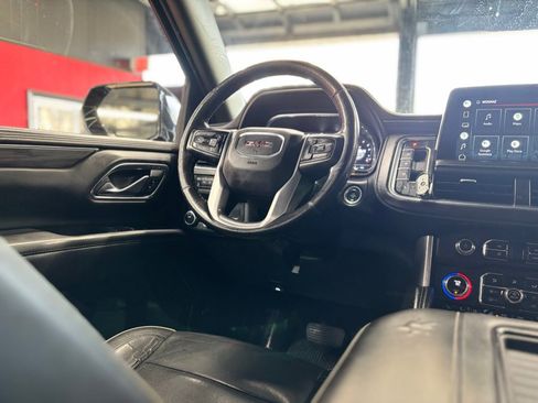 Used 2022 GMC Yukon XL SLT AWD/4WD image 25