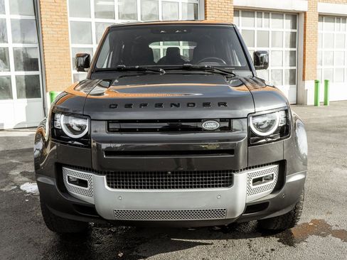 Used 2023 Land Rover Defender 110 S image 27