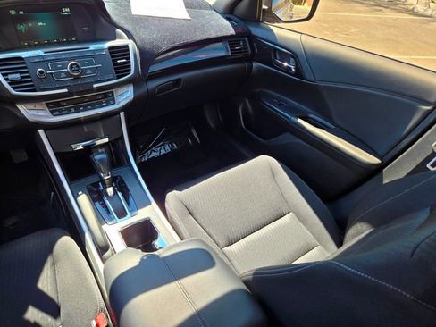 Used 2015 Honda Accord Sport image 17