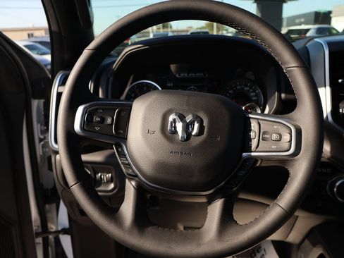 Used 2025 RAM 1500 Big Horn AWD/4WD image 28