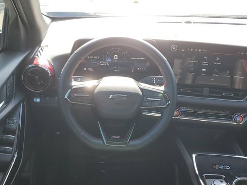 Used 2025 Chevrolet Equinox RS w/ Safety and Technology Package FWD image 20