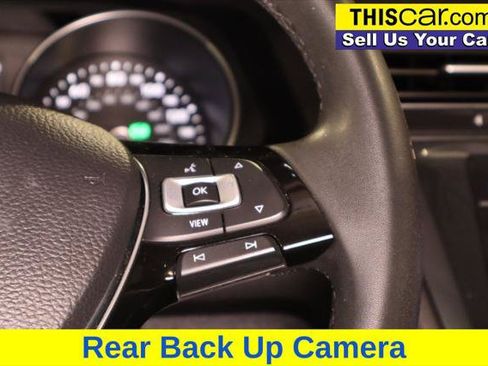 Used 2020 Volkswagen Tiguan SE FWD image 16