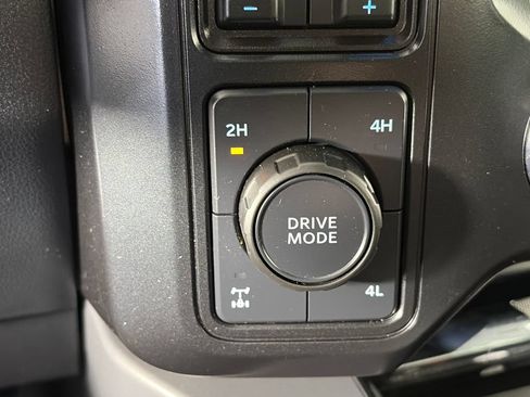 Used 2025 Ford F350 Lariat AWD/4WD image 23