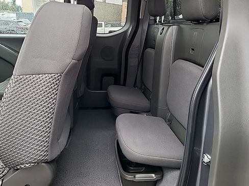 Used 2019 Nissan Frontier SV AWD/4WD image 12