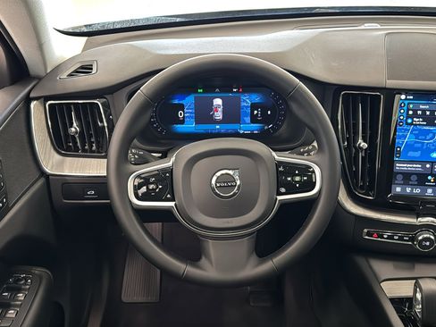 Used 2025 Volvo XC60 B5 Plus AWD/4WD image 12