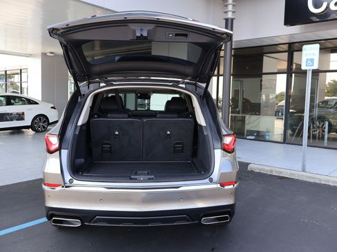 Used 2023 Acura MDX w/ Technology Package FWD image 24