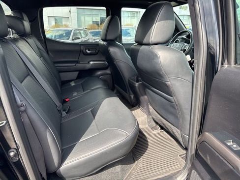 Used 2021 Toyota Tacoma Limited AWD/4WD image 23