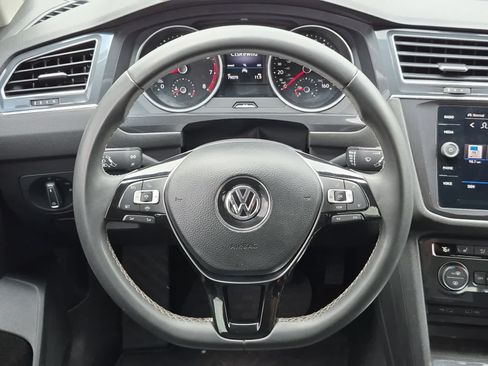 Used 2021 Volkswagen Tiguan SE AWD/4WD image 22