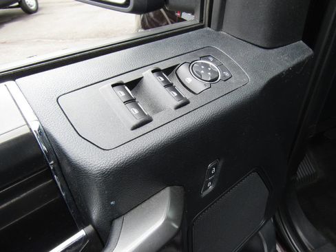 Used 2019 Ford F150 XLT w/ Equipment Group 302A Luxury AWD/4WD image 22