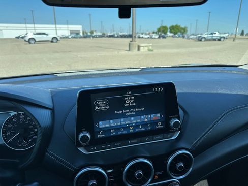 Used 2025 Nissan Sentra SV FWD image 17