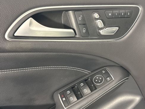 Used 2017 Mercedes-Benz B 250e image 17