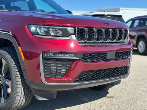 New 2026 Jeep Grand Cherokee L Limited AWD/4WD image 9