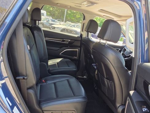 Used 2025 Kia Telluride S FWD image 14