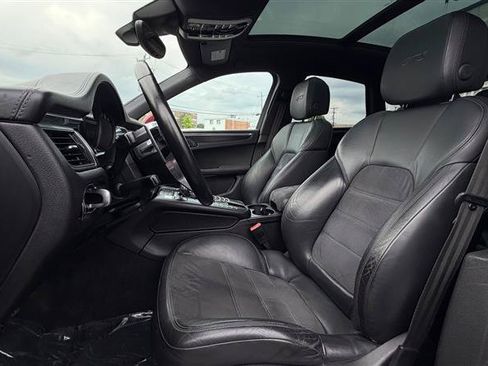 Used 2017 Porsche Macan GTS AWD/4WD image 25