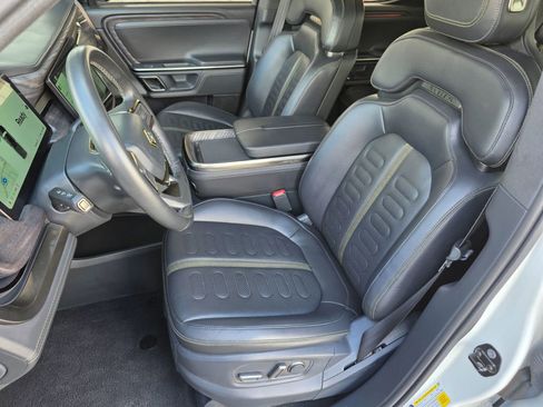 Used 2022 Rivian R1T Launch Edition AWD/4WD image 16