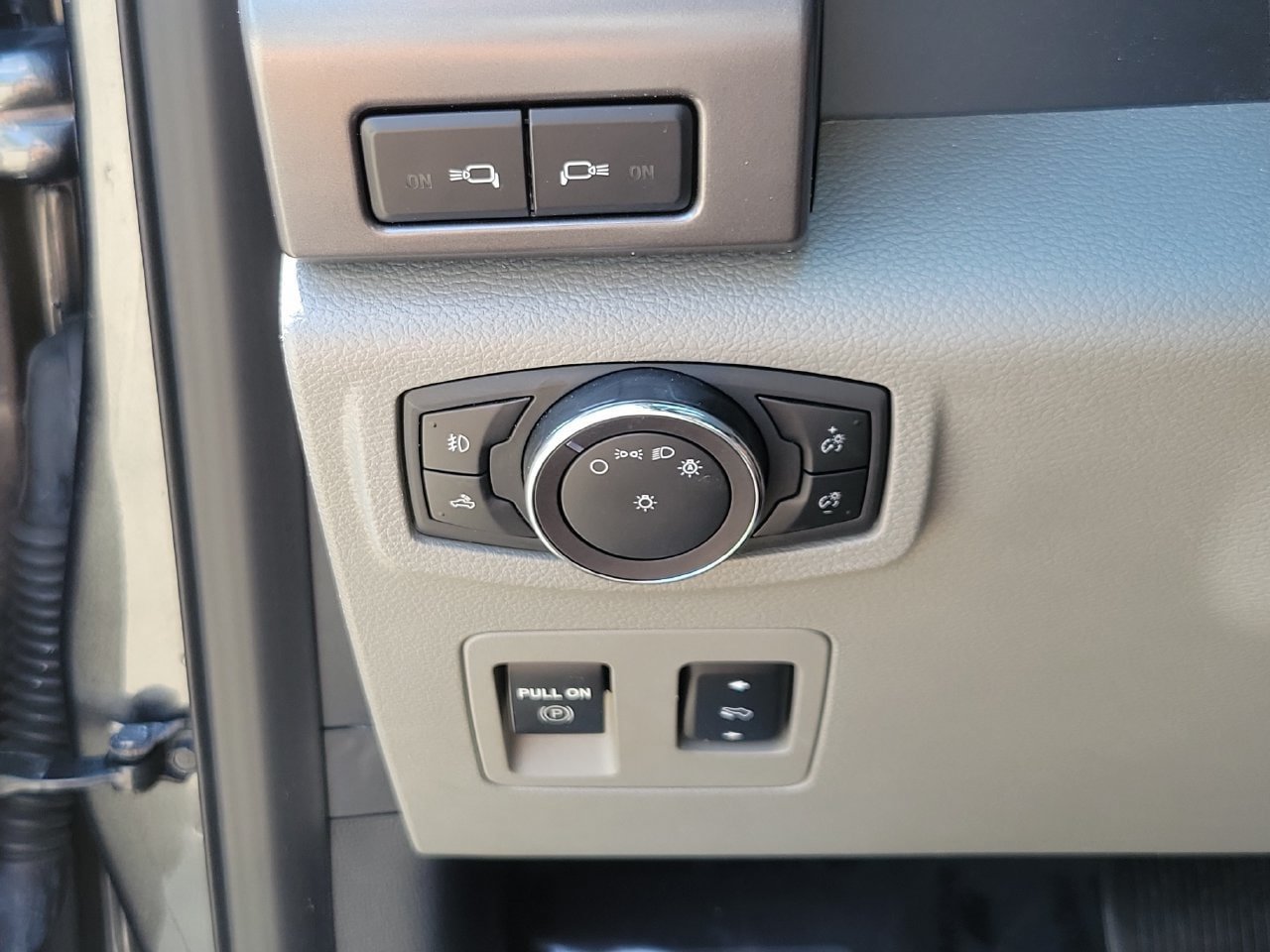Used 2020 Ford F150 XLT w/ Equipment Group 302A Luxury RWD image 29