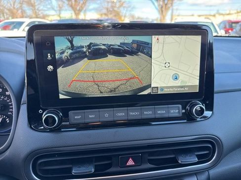 Used 2023 Hyundai Kona SEL w/ Convenience Package image 11