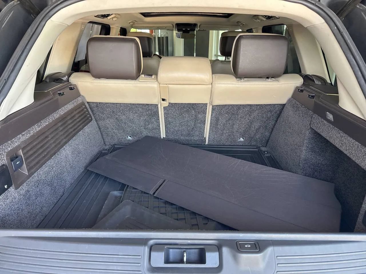 Used 2018 Land Rover Range Rover HSE AWD/4WD image 43